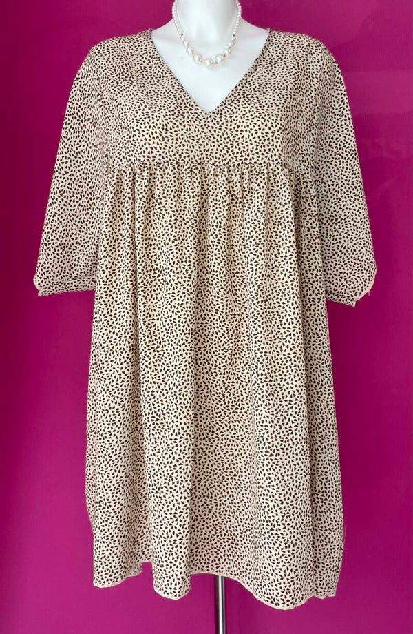 Robe Longue à Motifs – Élégance et Raffinement