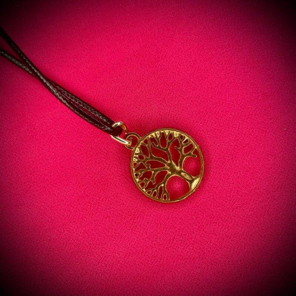 Collier BRELOQUE avec cordon de couleur aléatoire