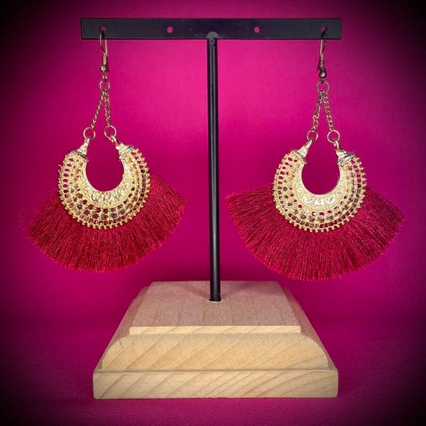 Boucles d’oreilles rouges/bordeaux en acier inoxydable – Motif raffiné