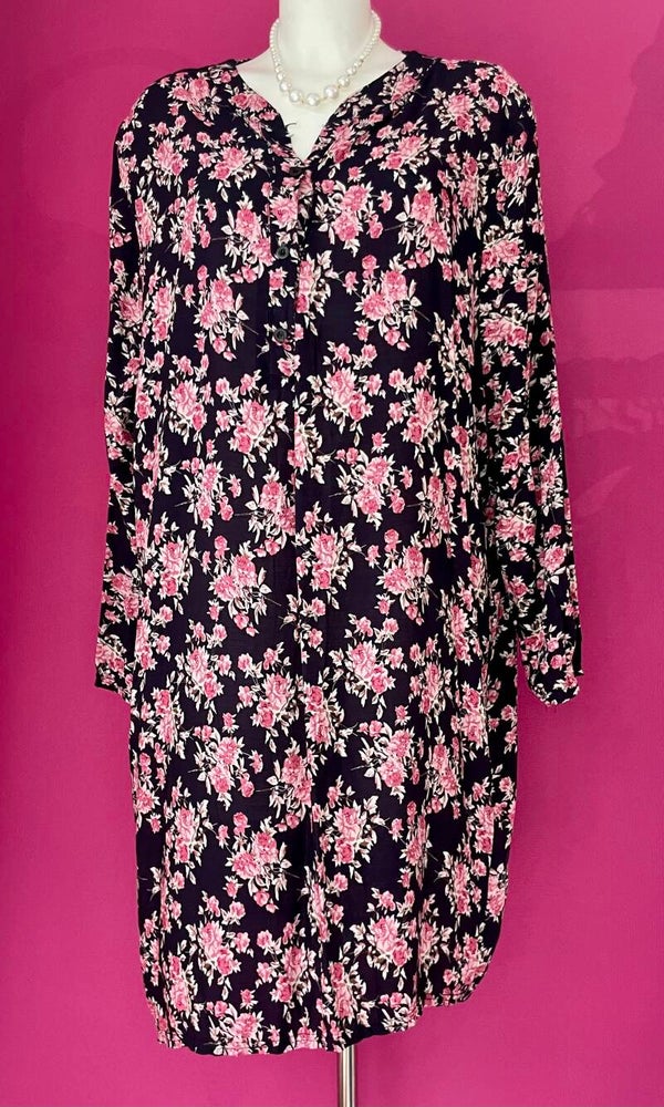 Robe Longue à Motifs – Élégance et Raffinement