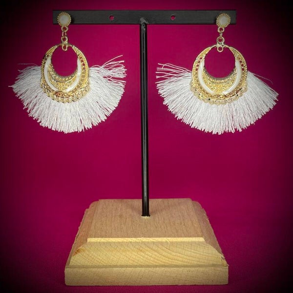 Boucles d’oreilles crèmes en acier inoxydable – Motif raffiné