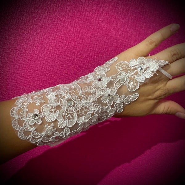 Mitaines à lacer en dentelle pour mariée cérémonie