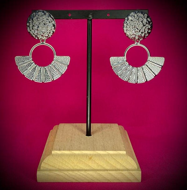 Boucles d’oreilles en acier inoxydable argenté – Motif raffiné