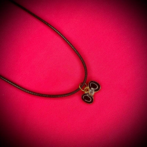 Collier BRELOQUE avec cordon de couleur aléatoire