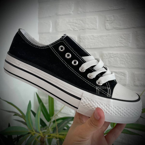 Baskets basses noir et blanc