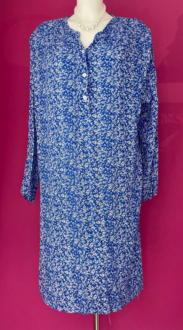 Robe Longue à Motifs – Élégance et Raffinement