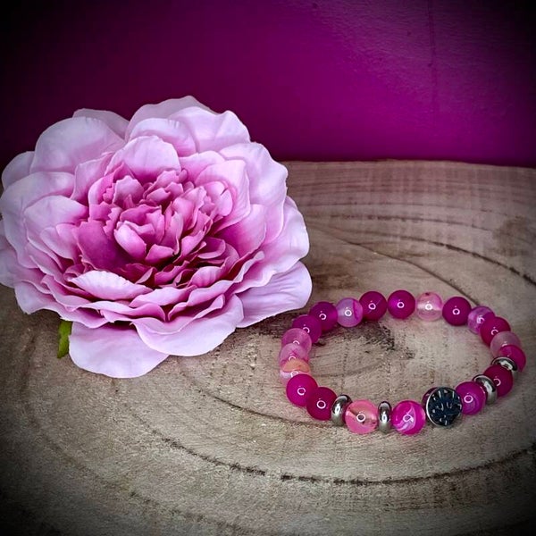 Bracelet en pierres naturelles et motif arbre de vie