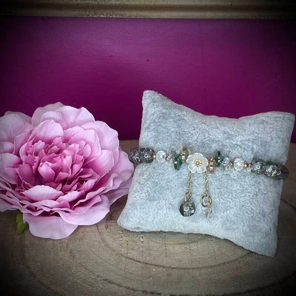 Bracelet fantaisie en perles de verres "gris foncé"