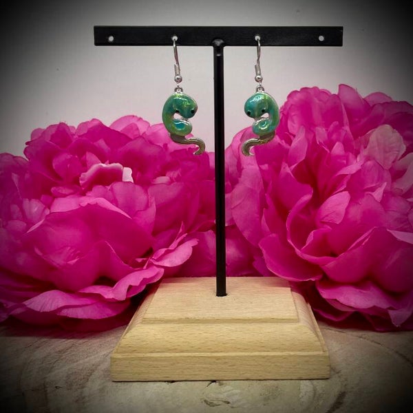 Boucles d'oreilles vertes en acier inoxydable - Motif raffiné