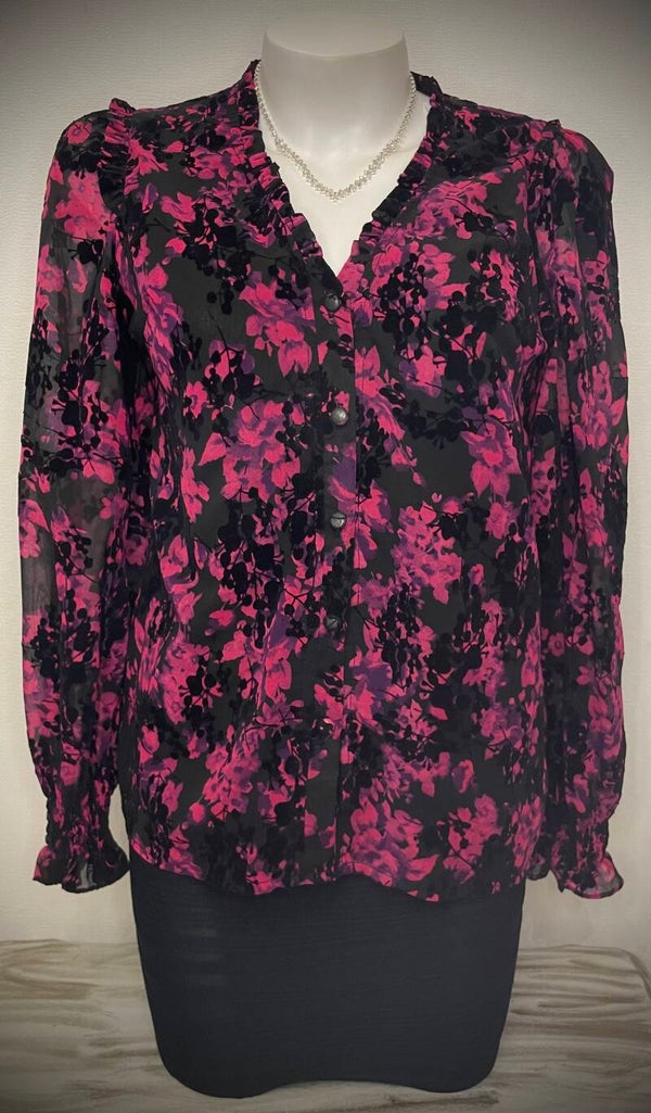 Haut Chic – Alliant Élégance et Décontraction