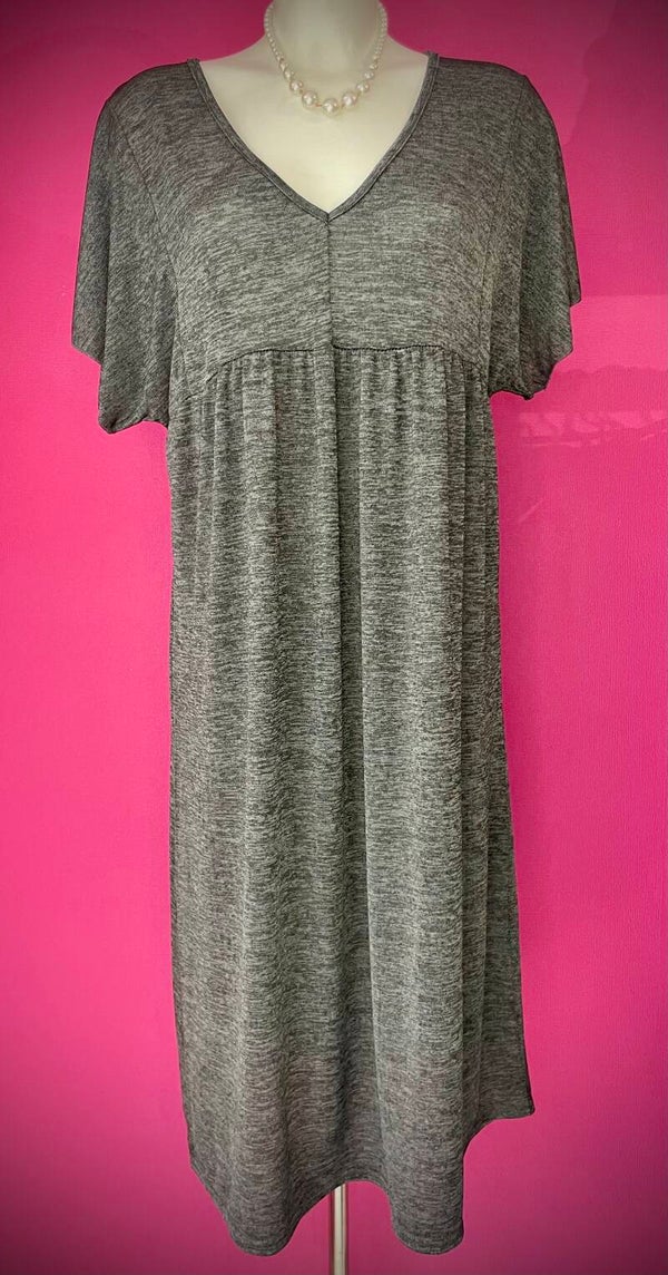 Robe Longue à Motifs – Élégance et Raffinement