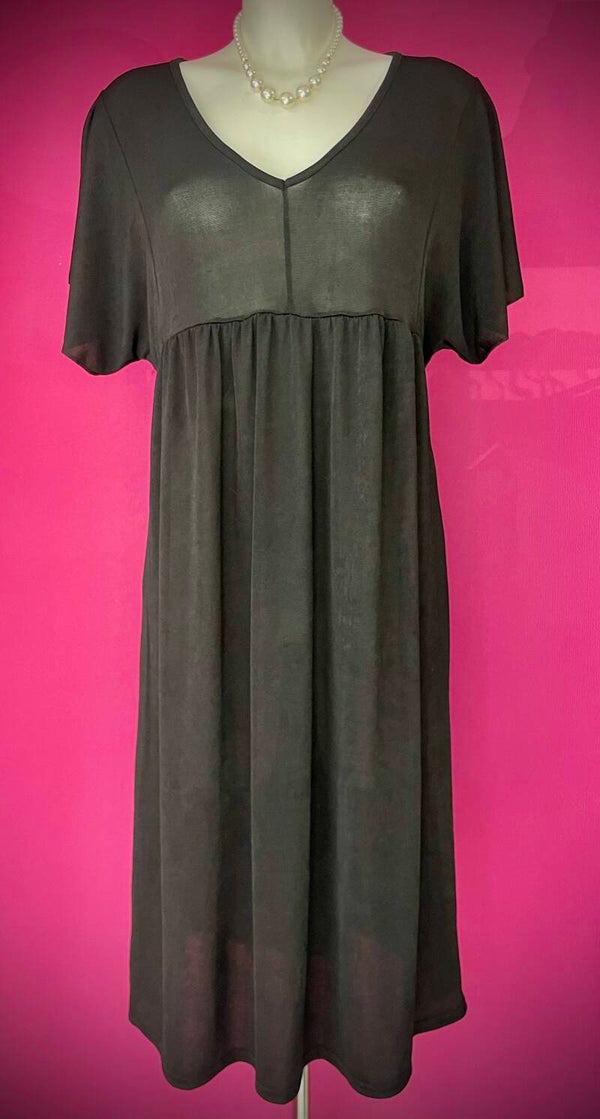 Robe Longue à Motifs – Élégance et Raffinement