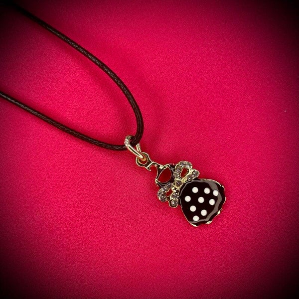 Collier BRELOQUE avec cordon de couleur aléatoire