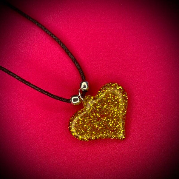 Collier BRELOQUE avec cordon de couleur aléatoire