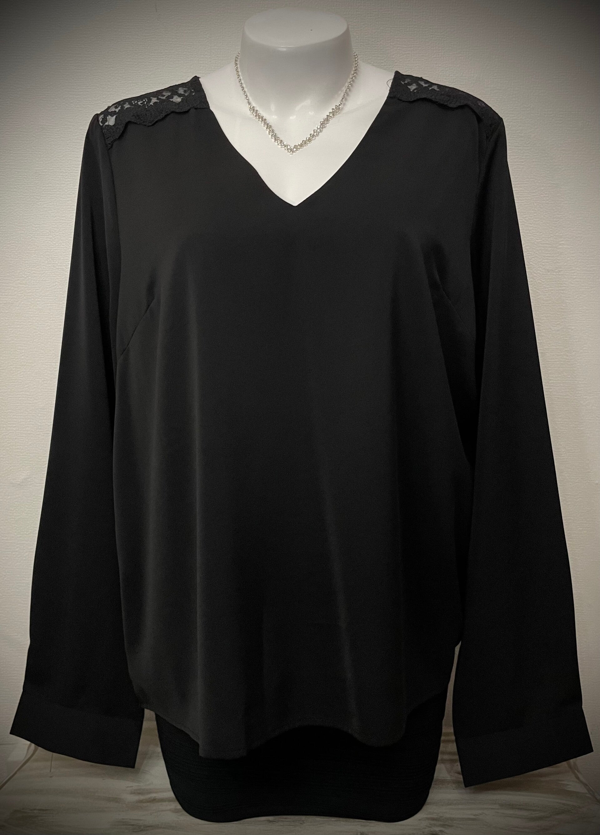 Haut Chic – Alliant Élégance et Décontraction