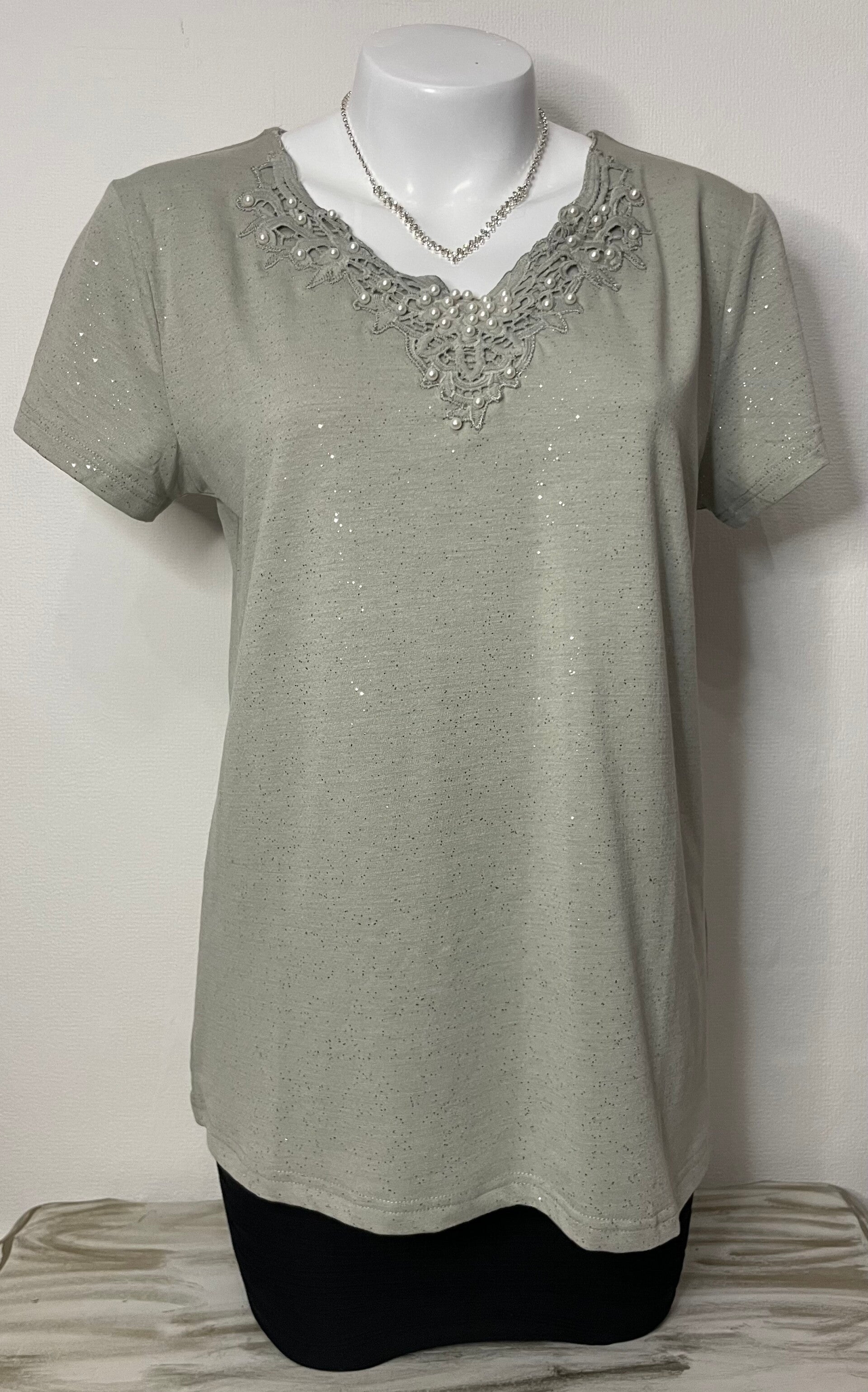 Haut Chic – Alliant Élégance et Décontraction