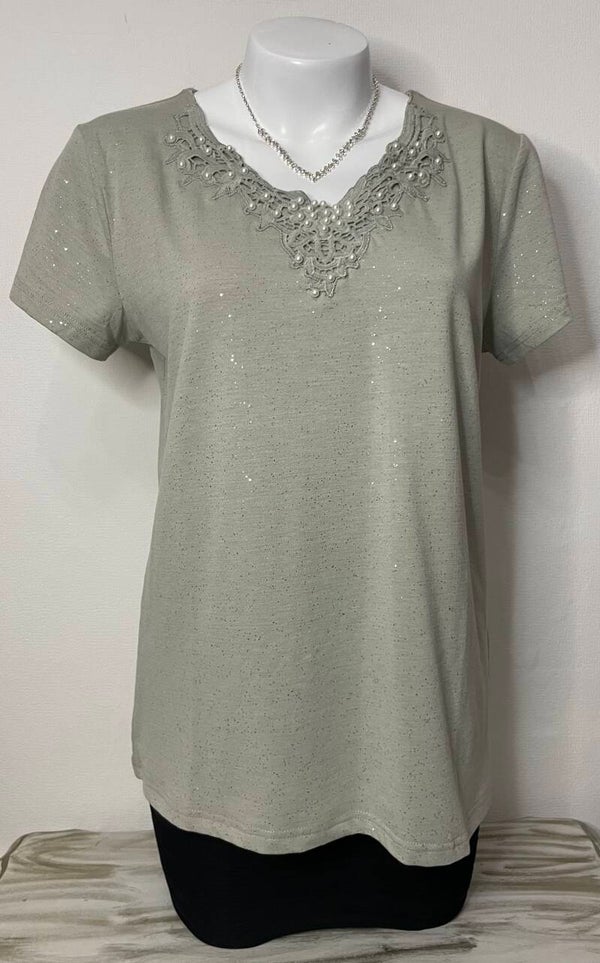 Haut Chic – Alliant Élégance et Décontraction