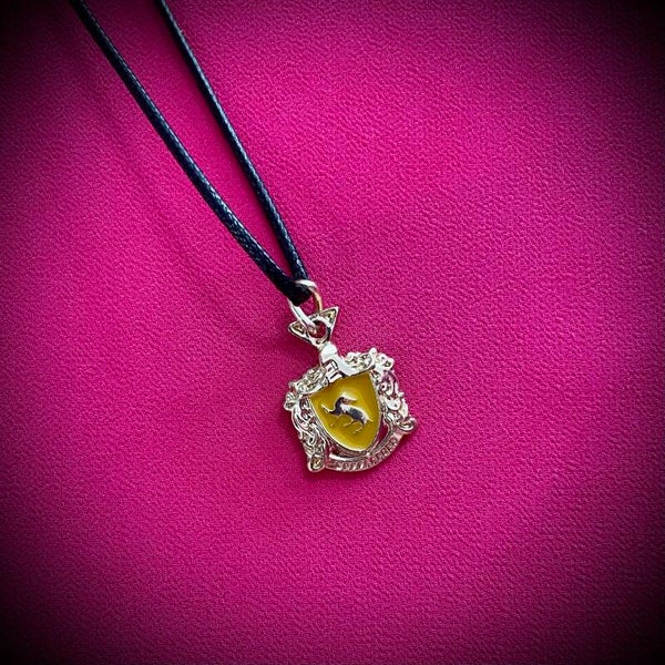 Collier DISNEY avec cordon de couleur aléatoire