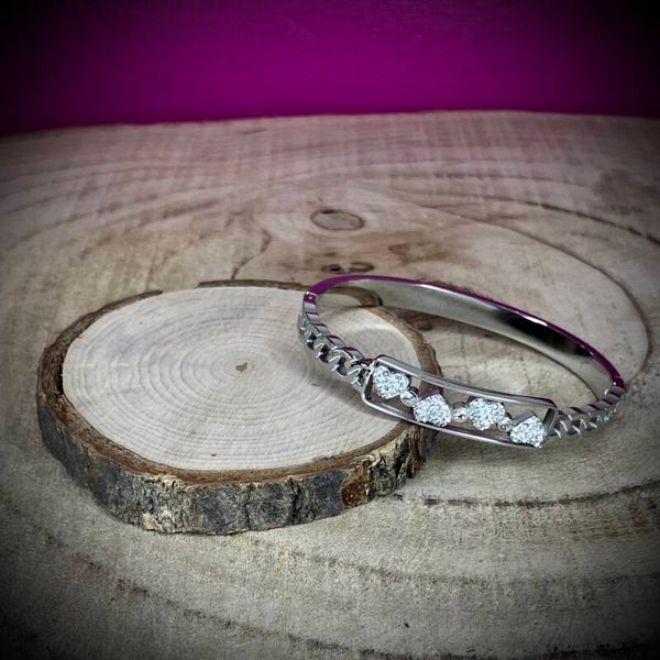 Bracelet en acier inoxydable – Motifs élégants & strass scintillants