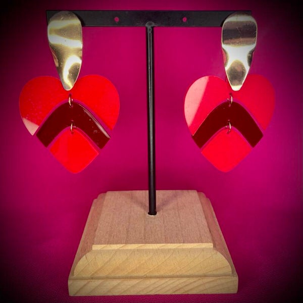 Boucles d’oreilles rouges/bordeaux en acier inoxydable – Motif raffiné