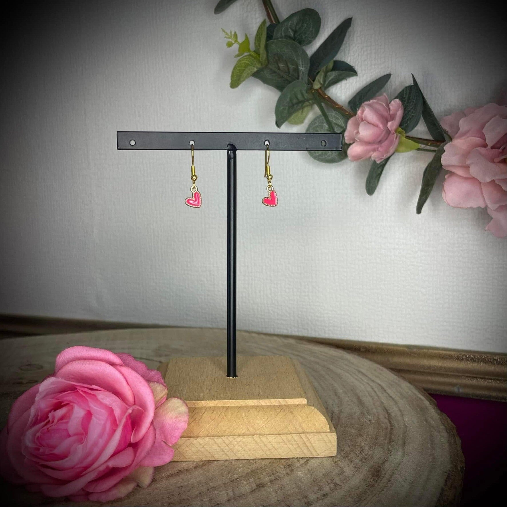 Boucles d’oreilles roses en acier inoxydable – Motif raffiné