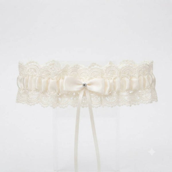 Jarretière Extensible en Dentelle Blanche – Accessoire Chic de Cérémonie