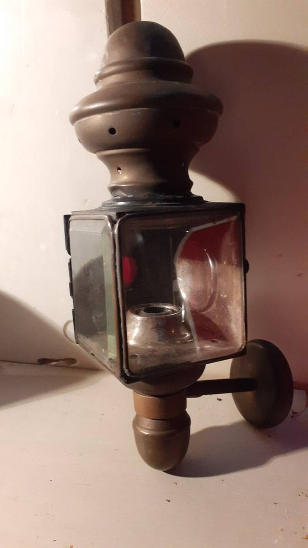 Autolamp Rogiers Roose Bruxelles, die als wandlamp gebruikt kan worden.