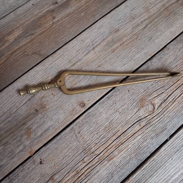 Messing vuurtang, lengte 27 cm.