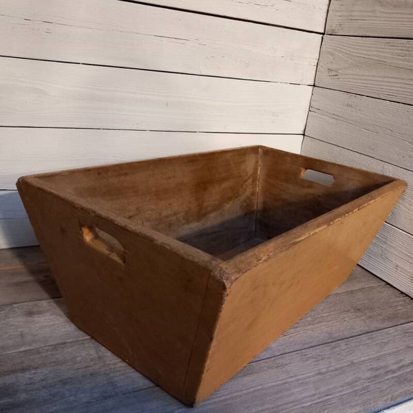 Oude, maar zeer stevige brocante houten voorraadbak