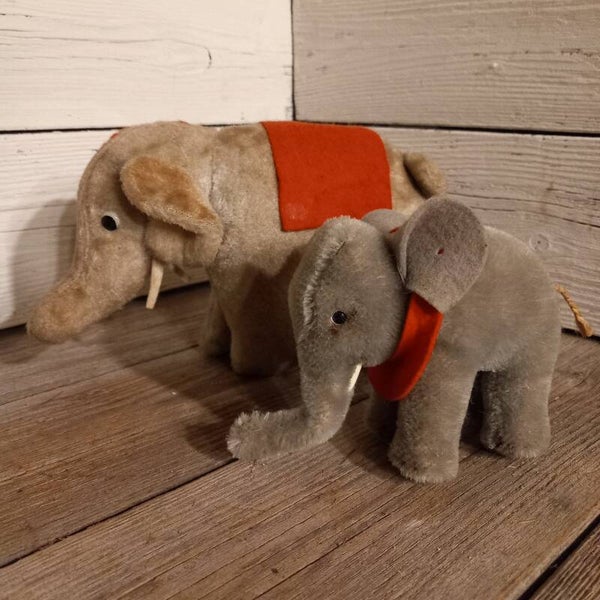 Set van 2 Steiff olifantjes