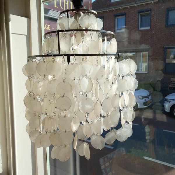 Capiz Schelpen Hanglamp Chrome Frame 45 Diameter.