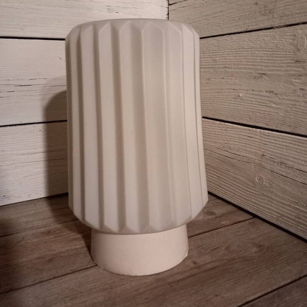 Vintage wit glazen plafonniere.