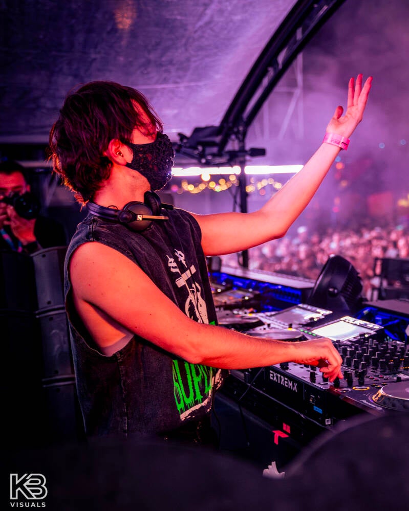 extrema-by-kbvisuals-120-standard.jpg
