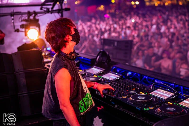 extrema-by-kbvisuals-122-standard.jpg