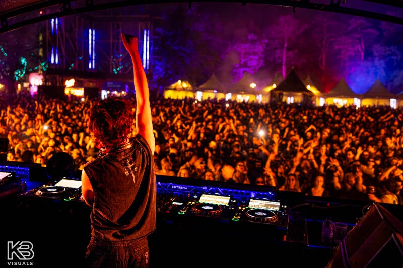 extrema-by-kbvisuals-125-standard.jpg