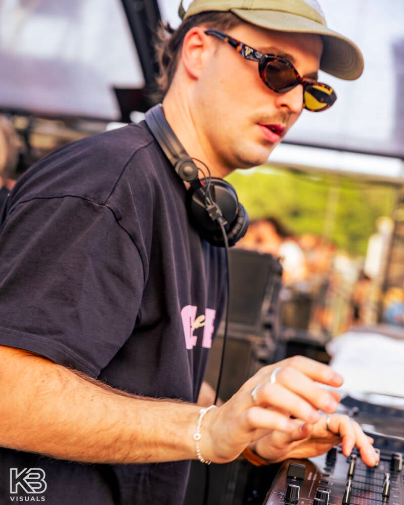 extrema-by-kbvisuals-300-standard.jpg