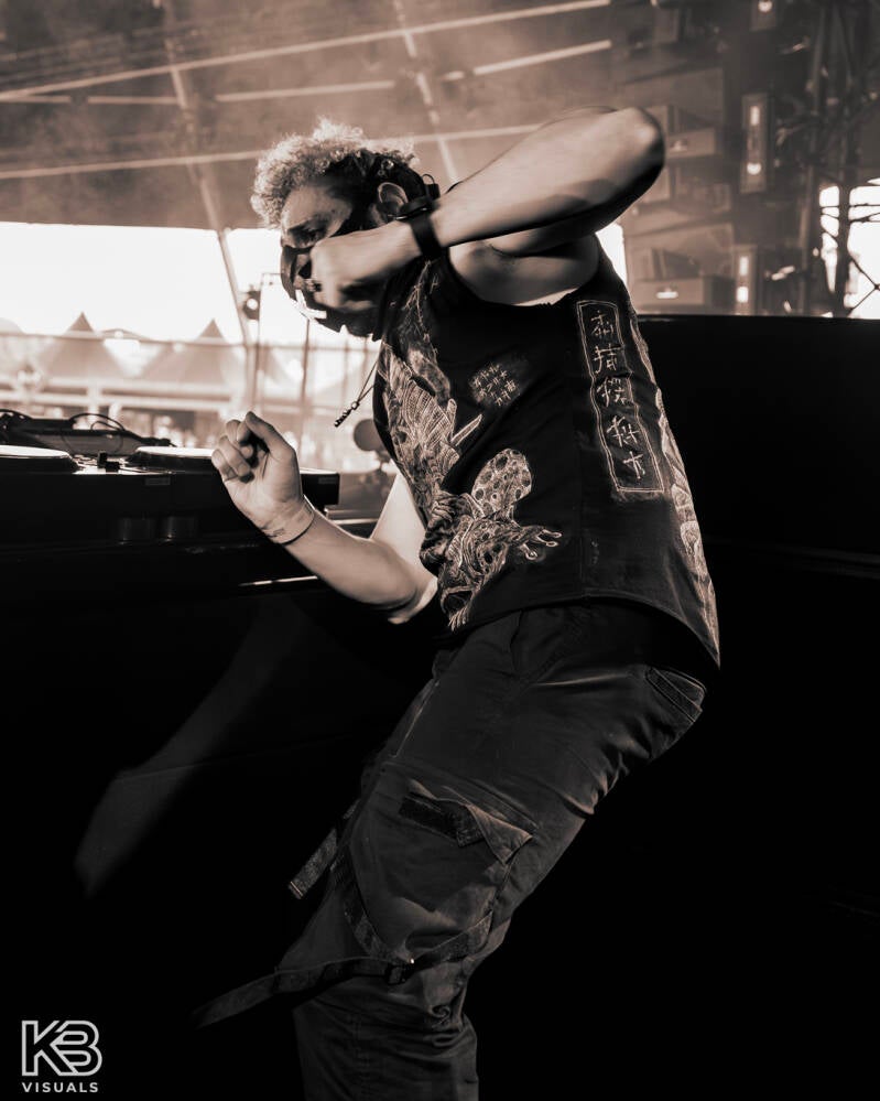 extrema-by-kbvisuals-309-standard.jpg