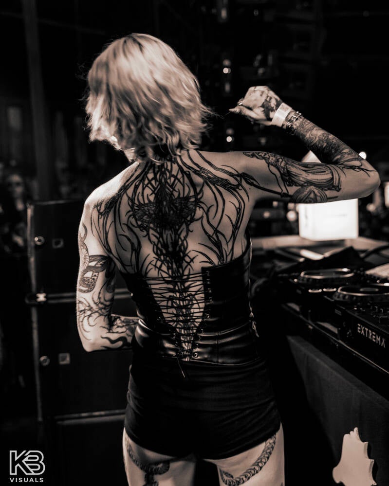 extrema-by-kbvisuals-338-standard.jpg