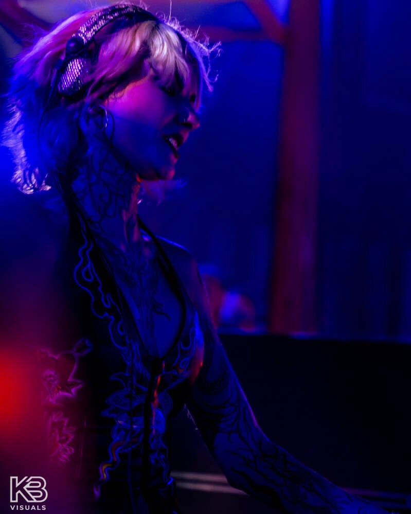 extrema-by-kbvisuals-342-standard.jpg