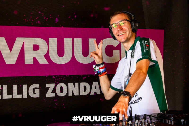 vruuger3aug-8-standard.jpg