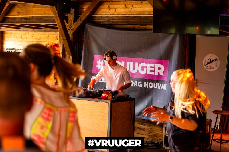vruuger3aug-80-standard.jpg