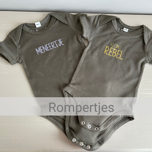 Baby Rompertjes. Rompertjes met naam. Rompertjes met opdruk