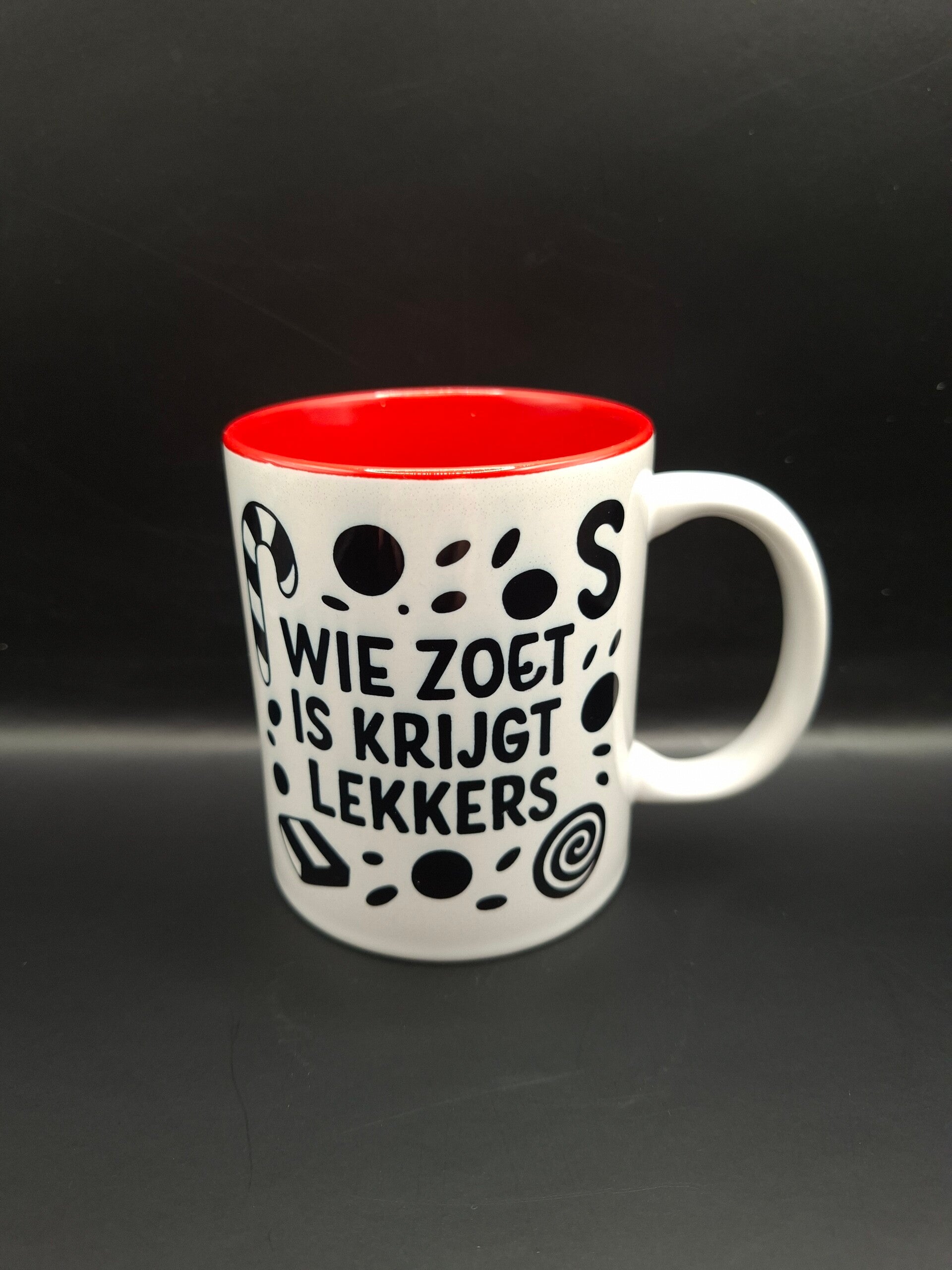 Mokken | Wie zoet is...zwart/rood