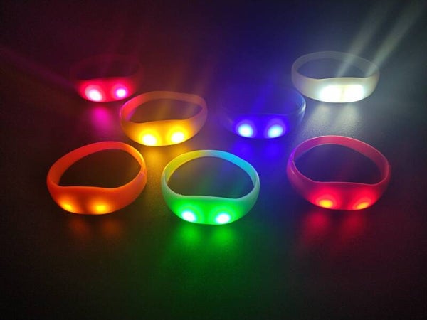LED Silikon-Armband, 7 Farben, 3 Leuchtmodi, Sicherheitsband für Party und Verkehr - geburtstag