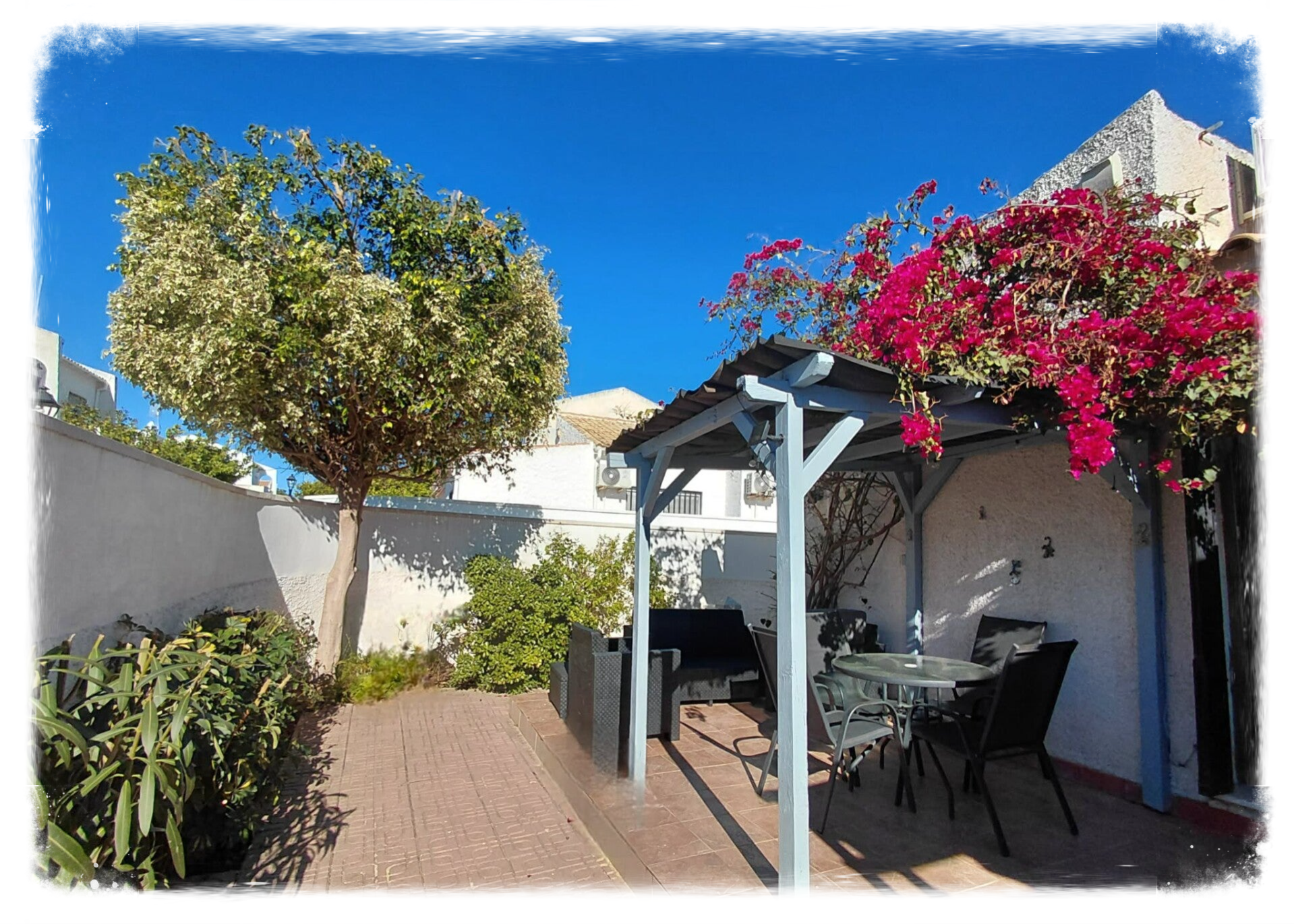 21041 CASA LA SALAMANDRA (La Florida) 2 CHAMBRES  1 SDB - 2 PISCINES COMMUNES - Terrasse orientée SUD OUEST