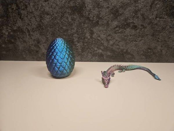 Flexibele draak met draken ei