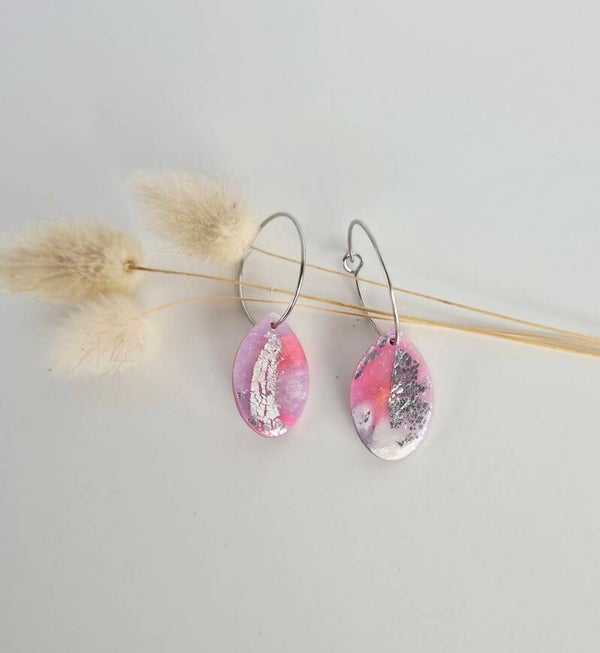 Silberne Creolen mit Rosa-Magenta Tropfen