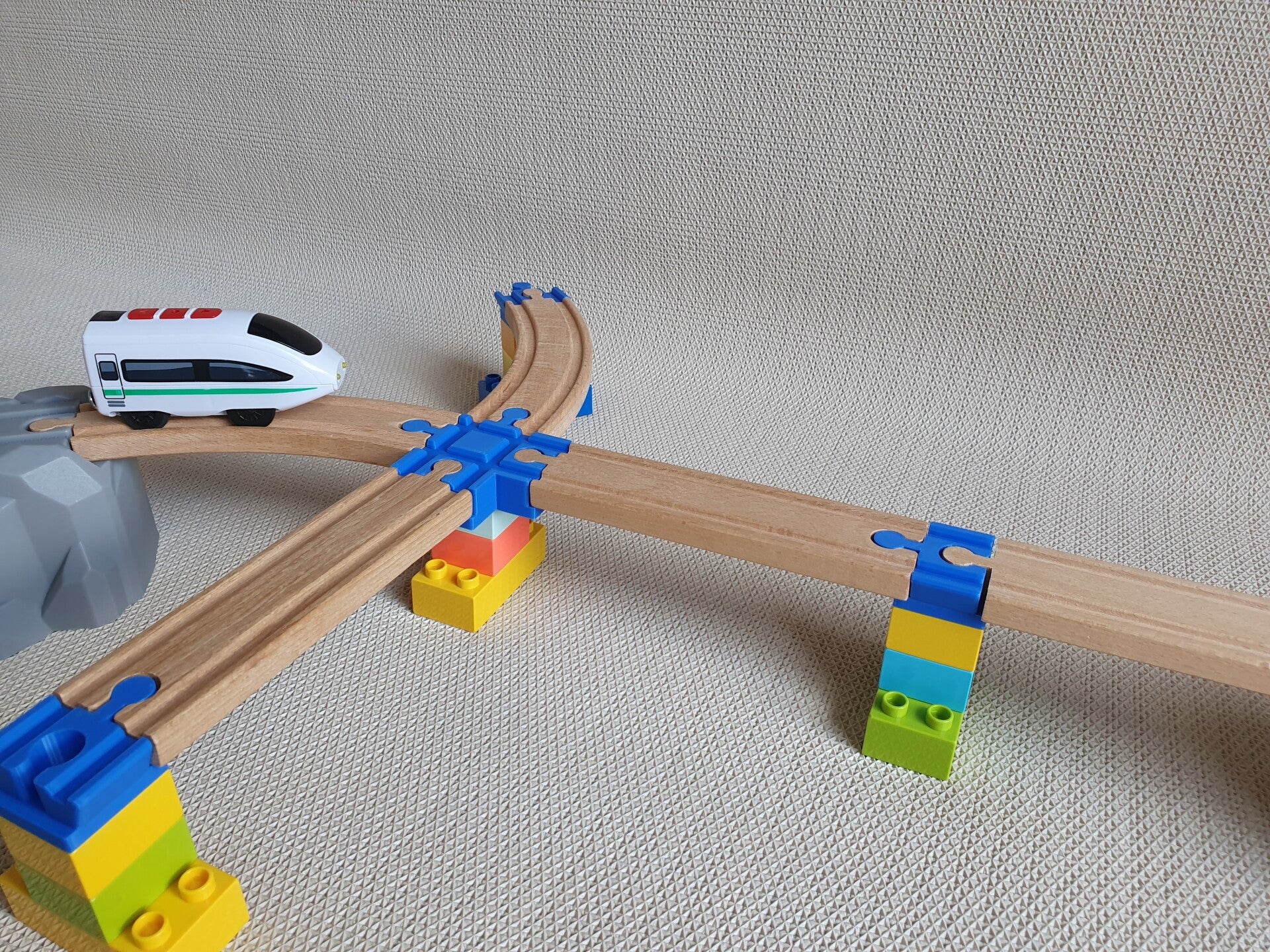 Croisement Brio-Duplo pour circuits en hauteur – Compatible Brio, Ikea, Lidl
