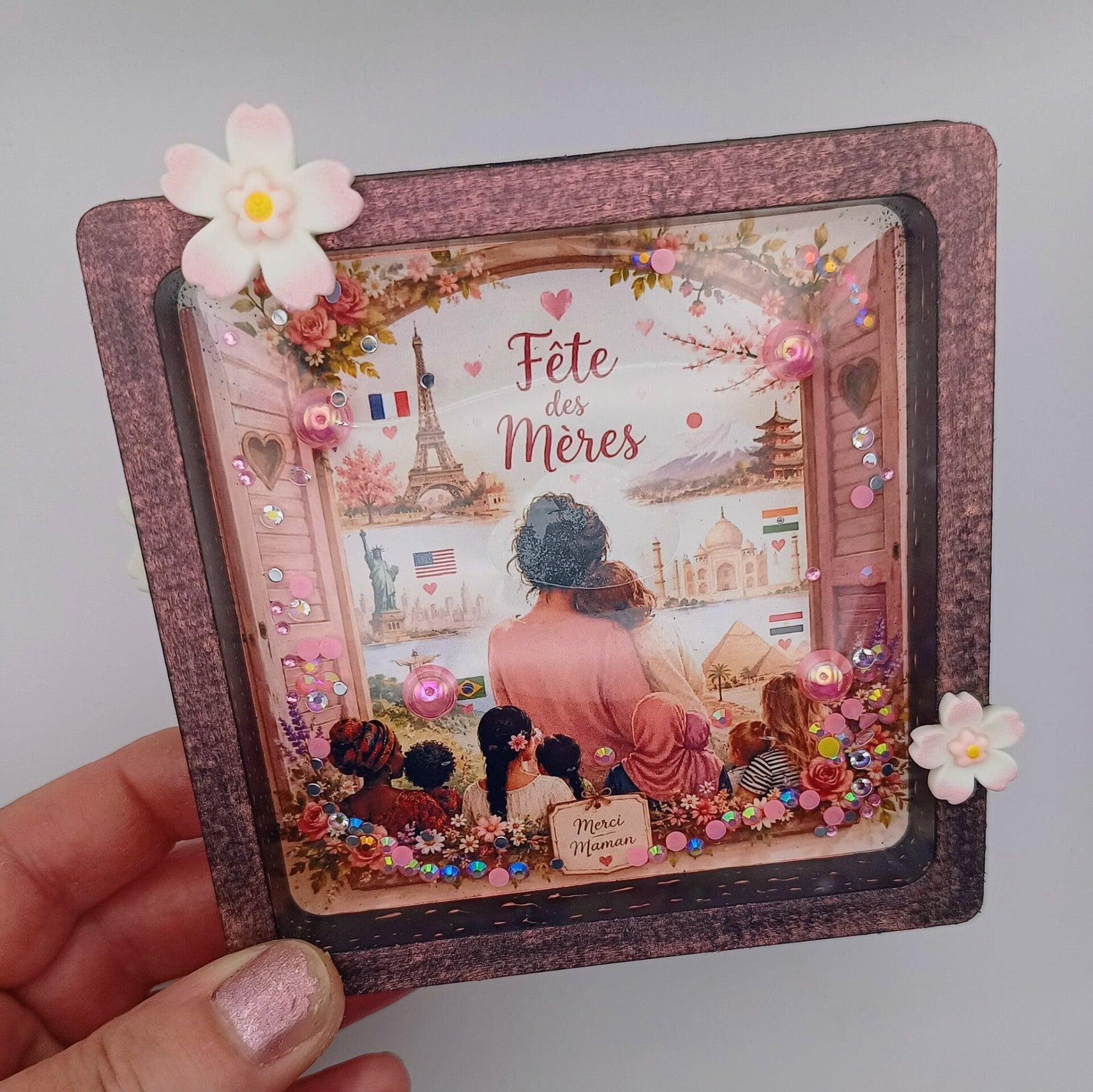🌸 Une pensée pour toutes les mamans du monde.