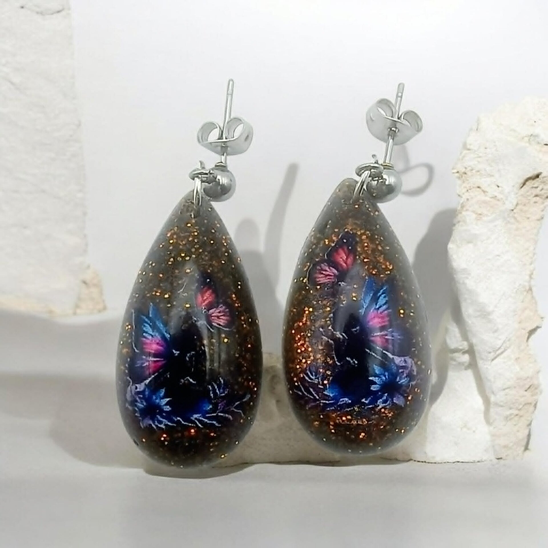 💧 Boucles d'Oreilles artisanales en résine - Papillons de Minuit 🦋✨